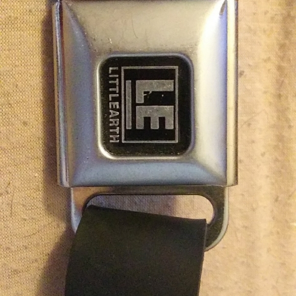 Little Earth bottle cap belt from Buckle - Picture 4 of 5